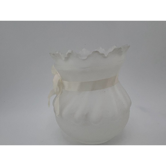 Vintage Beautiful Decorative Scalloped Edges 3" Flower Vase with Ribbon Bow - Picture 2 of 8